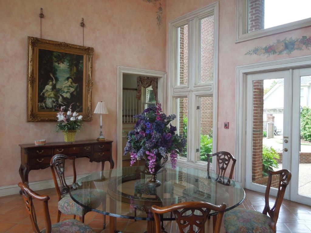 Bed & Breakfast Church Point Manor Virginia Beach