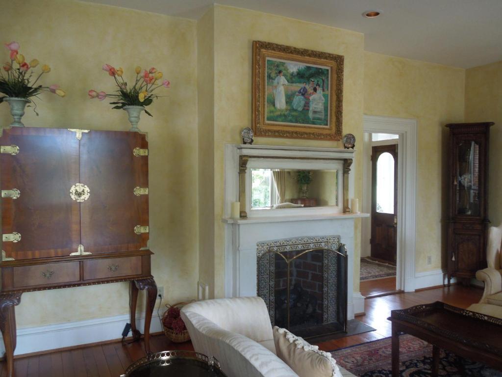 Bed & Breakfast Church Point Manor Virginia Beach