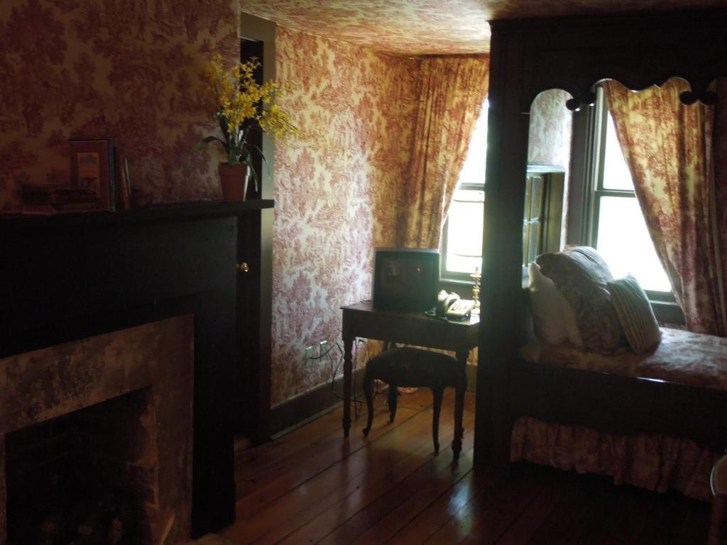 Church Point Manor Bed & Breakfast Virginia Beach