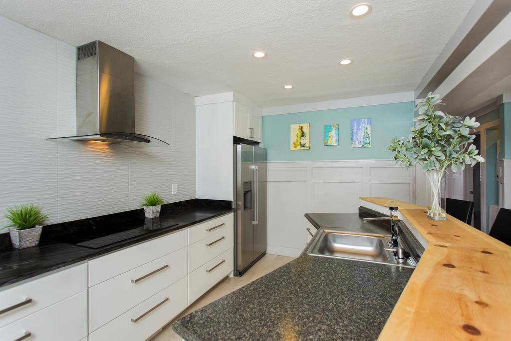 Plaza 2700 Luxury Beach Suites * Virginia Beach