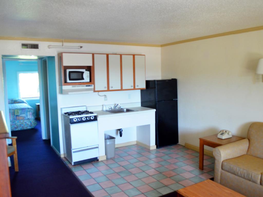 Cerca Del Mar Motel