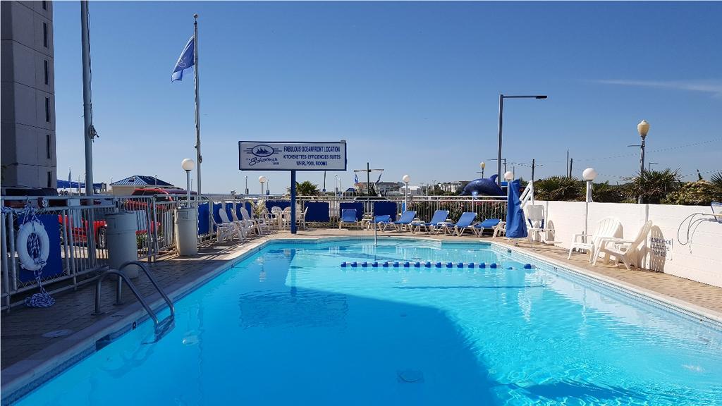 The Schooner Hotel Virginia Beach