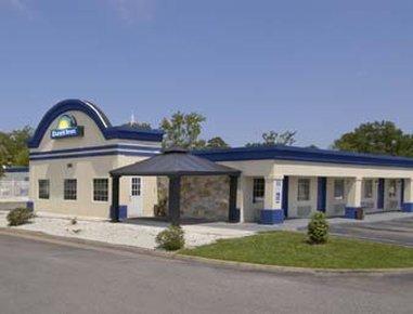 Hotel Days By Wyndham Virginia Town Center Virginia Beach