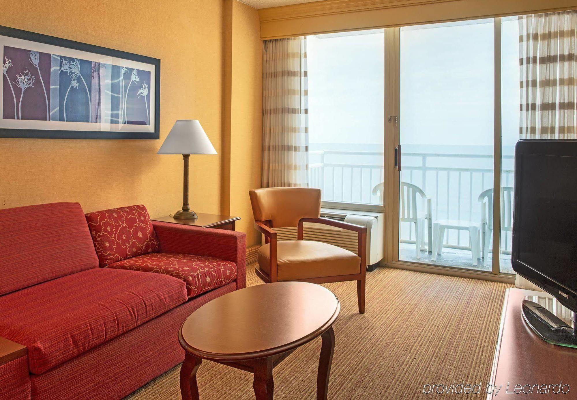 Courtyard Virginia Oceanfront / North 37th Street Hotel 3*