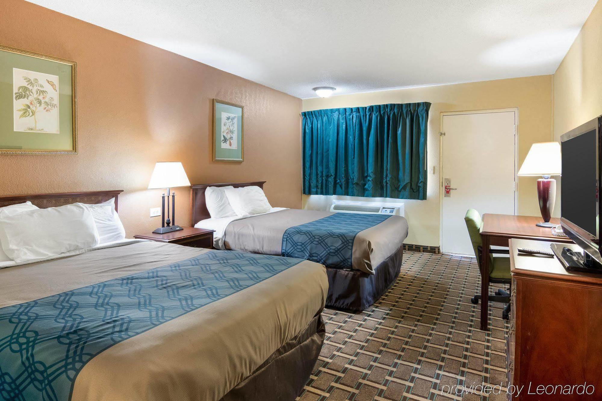 Econo Town Center Lodge