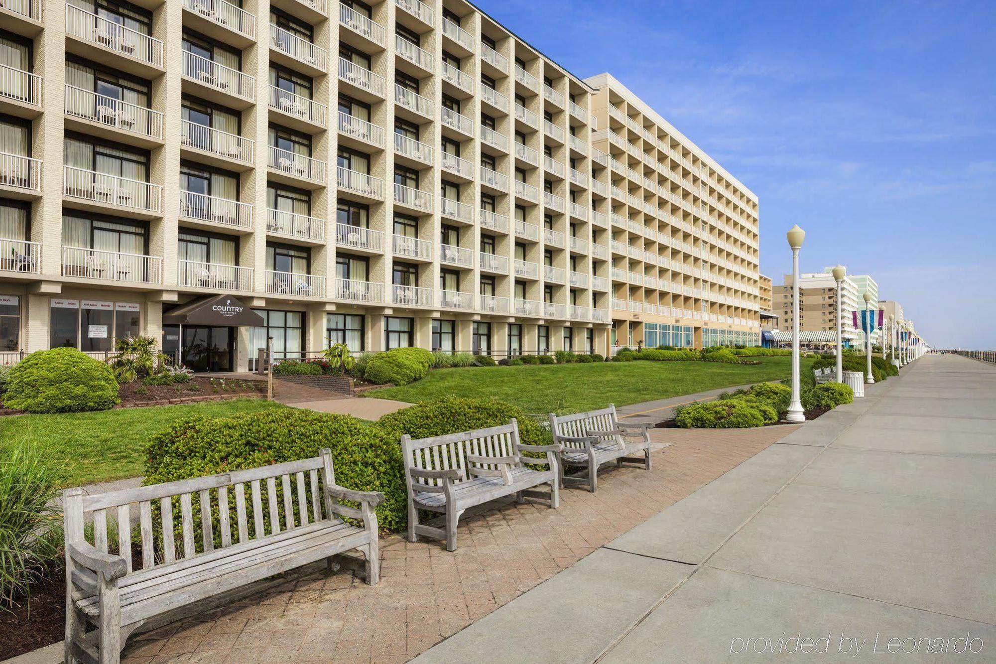 Hotel Country & By Radisson, Virginia Oceanfront , Va