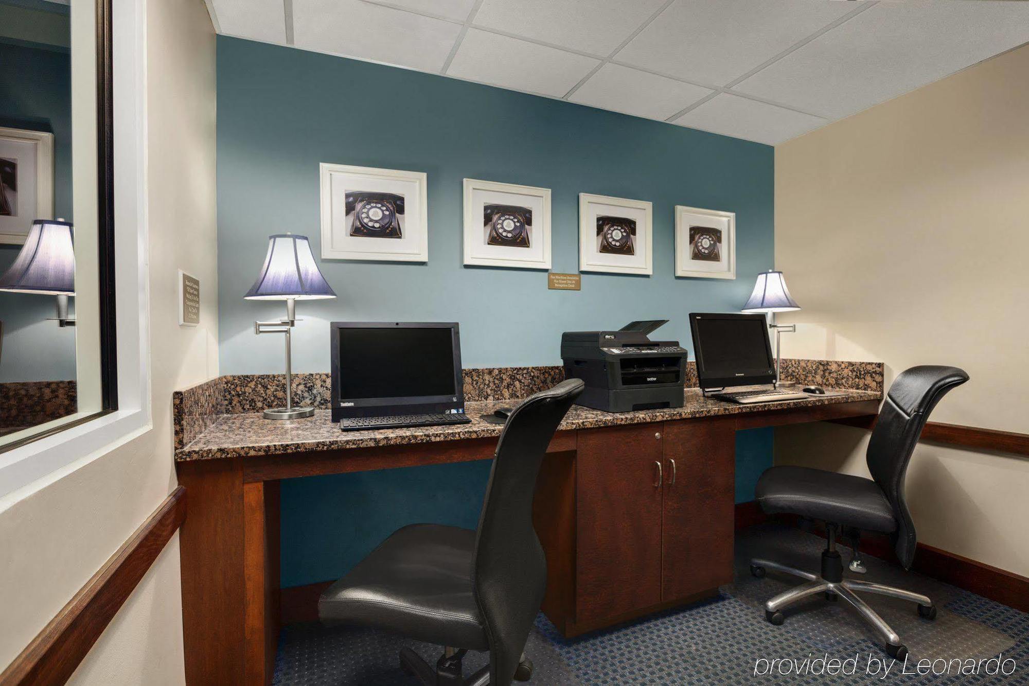 Hotel Country & By Radisson, Virginia Oceanfront , Va Virginia Beach