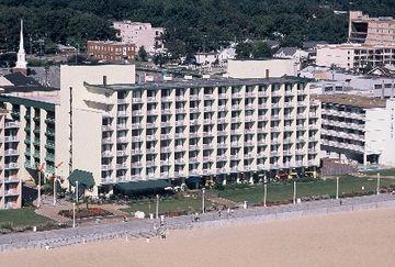 Country & By Radisson, Virginia Oceanfront , Va Hotel Virginia Beach