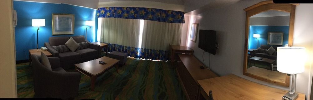 Sun & Oceanfront 2* Virginia Beach