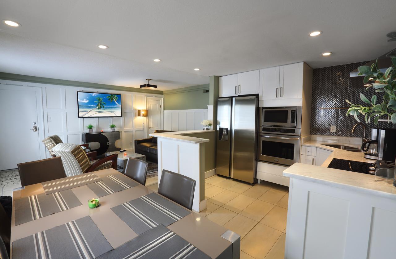 Aparthotel Plaza 2700 Luxury Beach Suites Virginia Beach