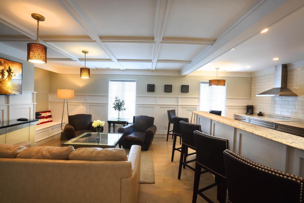 Aparthotel Plaza 2700 Luxury Beach Suites Virginia Beach