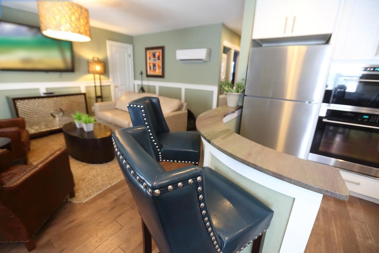 Plaza 2700 Luxury Beach Suites Virginia Beach