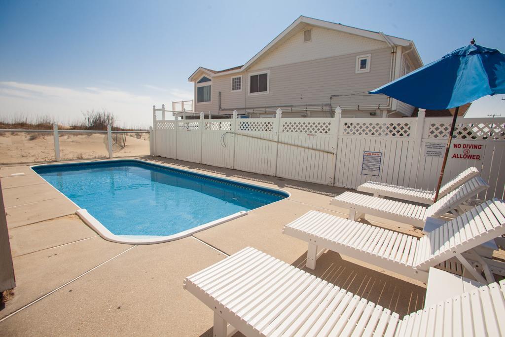 At Water's Edge Holiday home