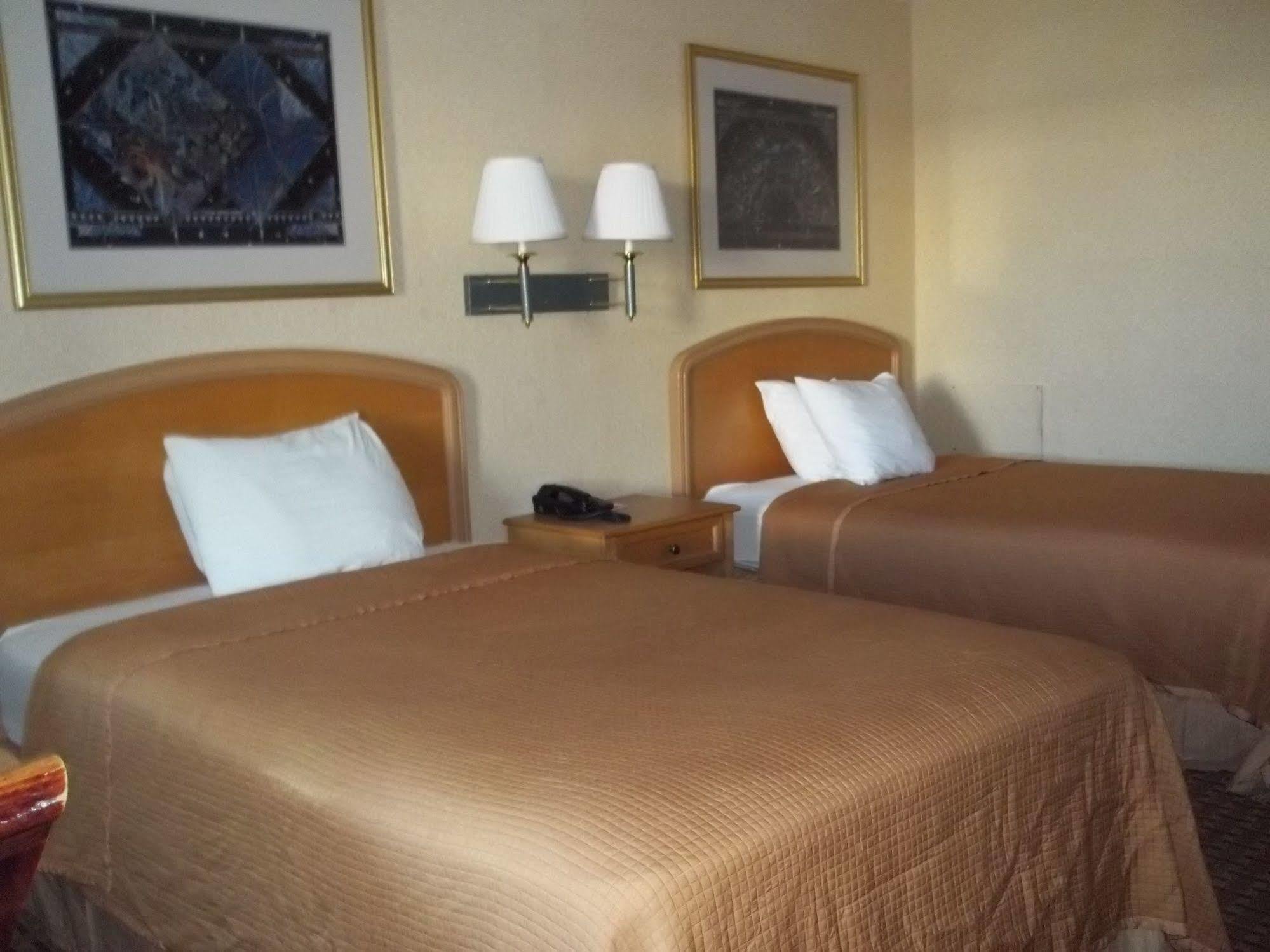 Howard Johnson By Wyndham Virginia