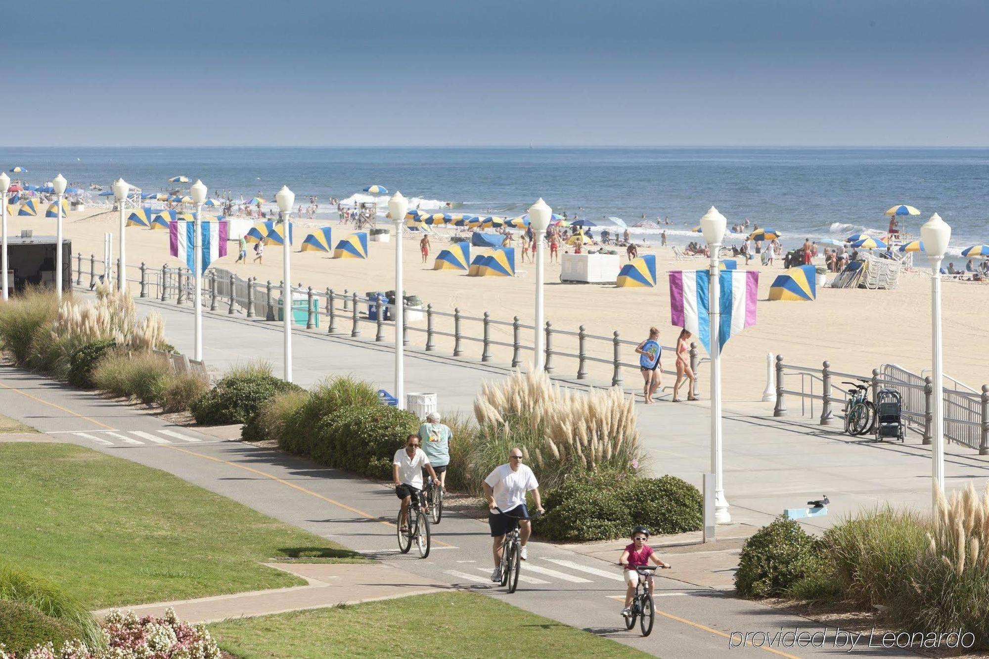 Hotel Country & By Radisson, Virginia Oceanfront , Va Virginia Beach