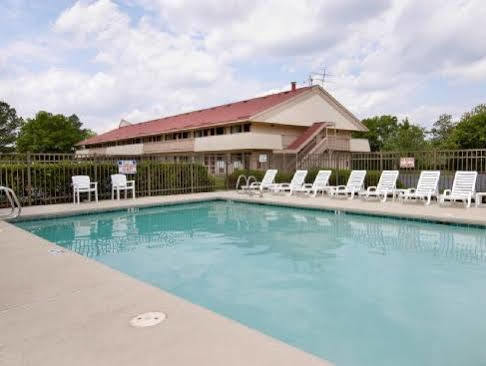 Motel Red Roof Virginia 2*