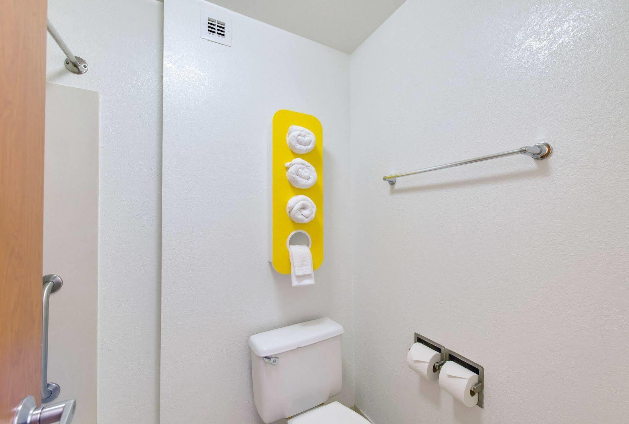 Hotel 6 Virginia