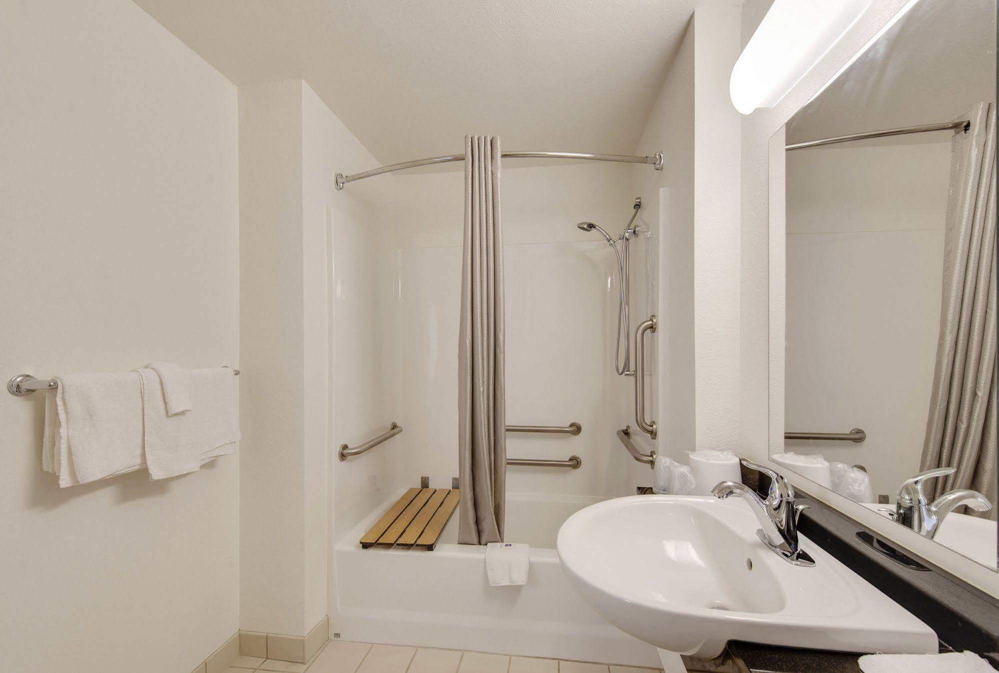6 Virginia Hotel 2*