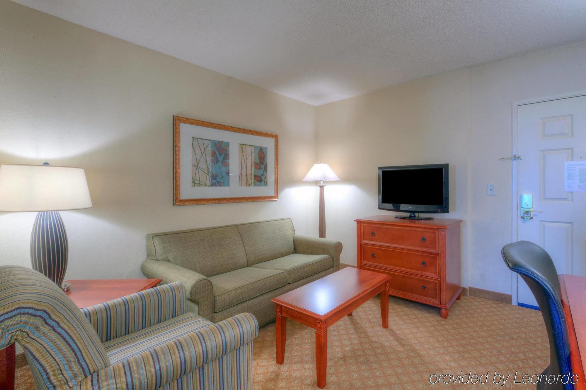 Comfort & Virginia - Norfolk Airport 3*