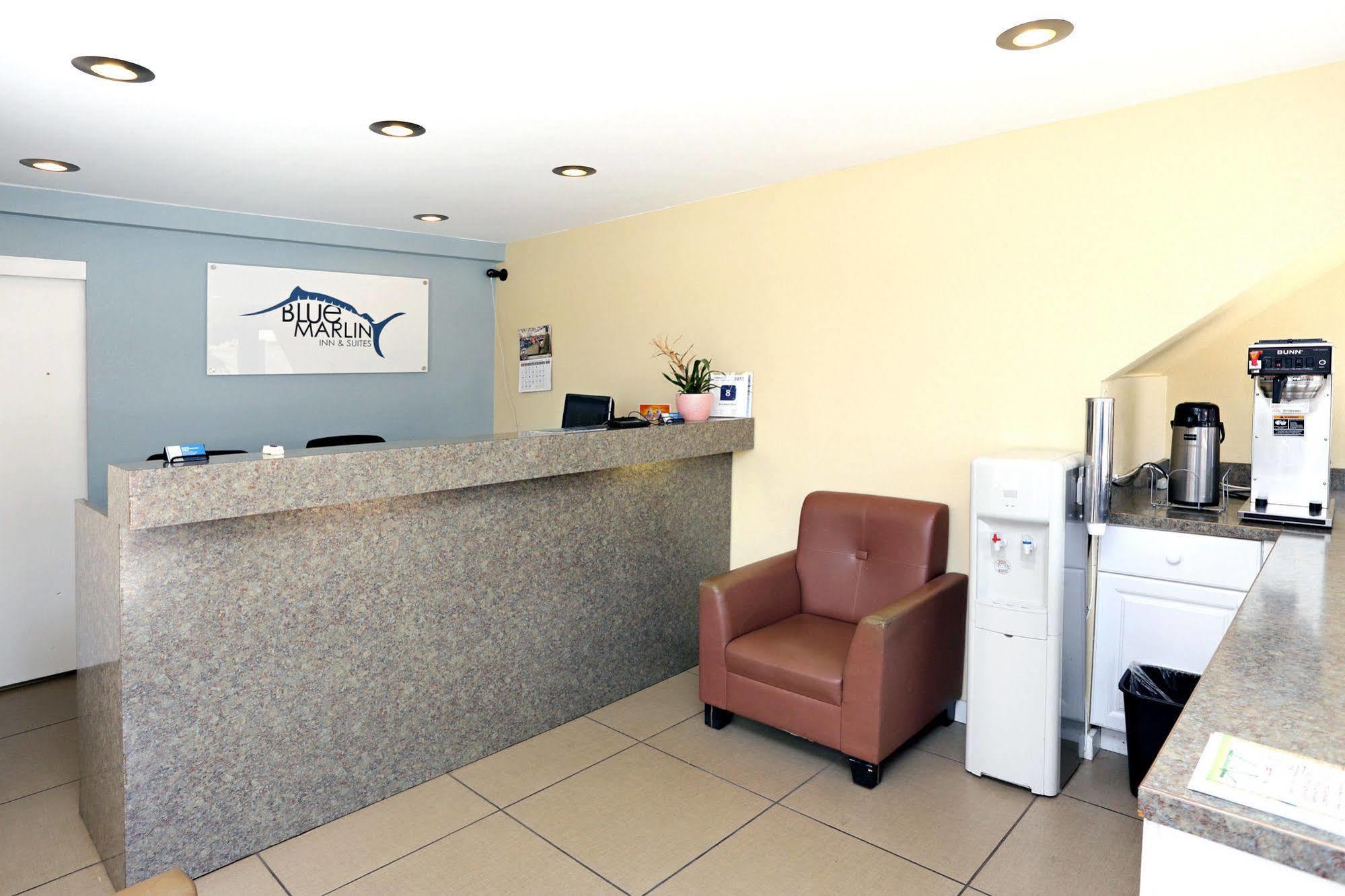 Blue Marlin Motel 2*
