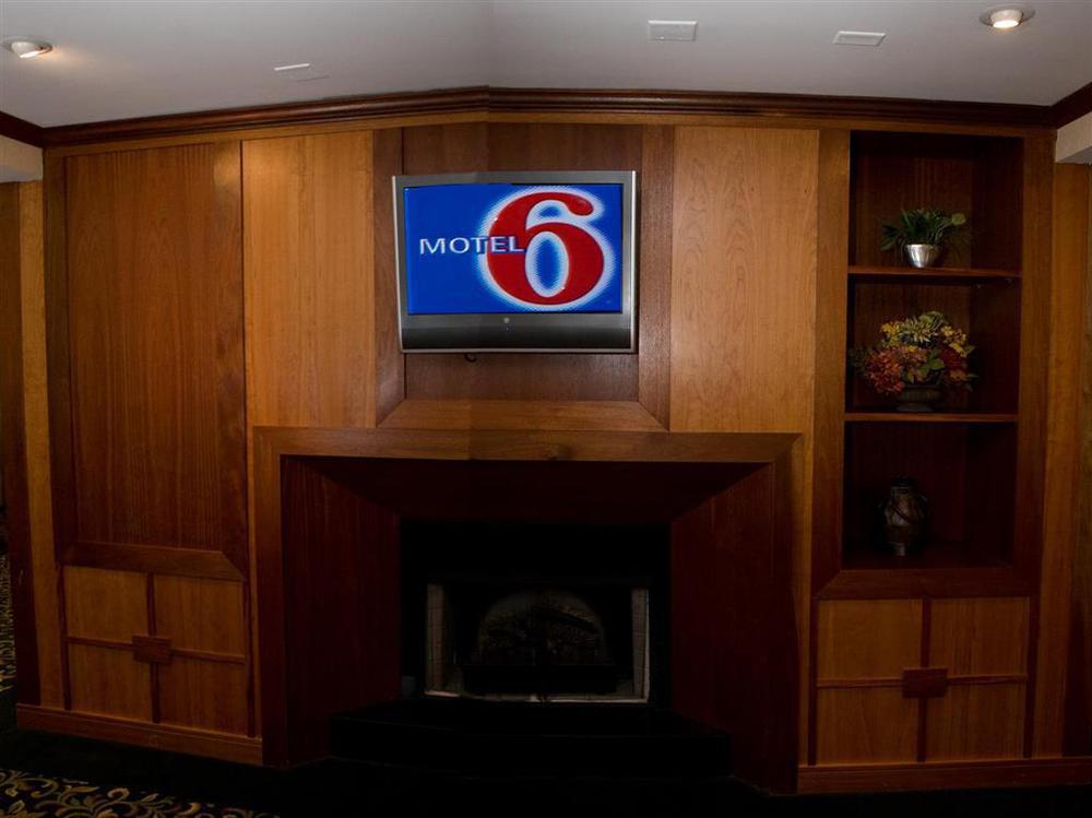 6 Virginia Hotel