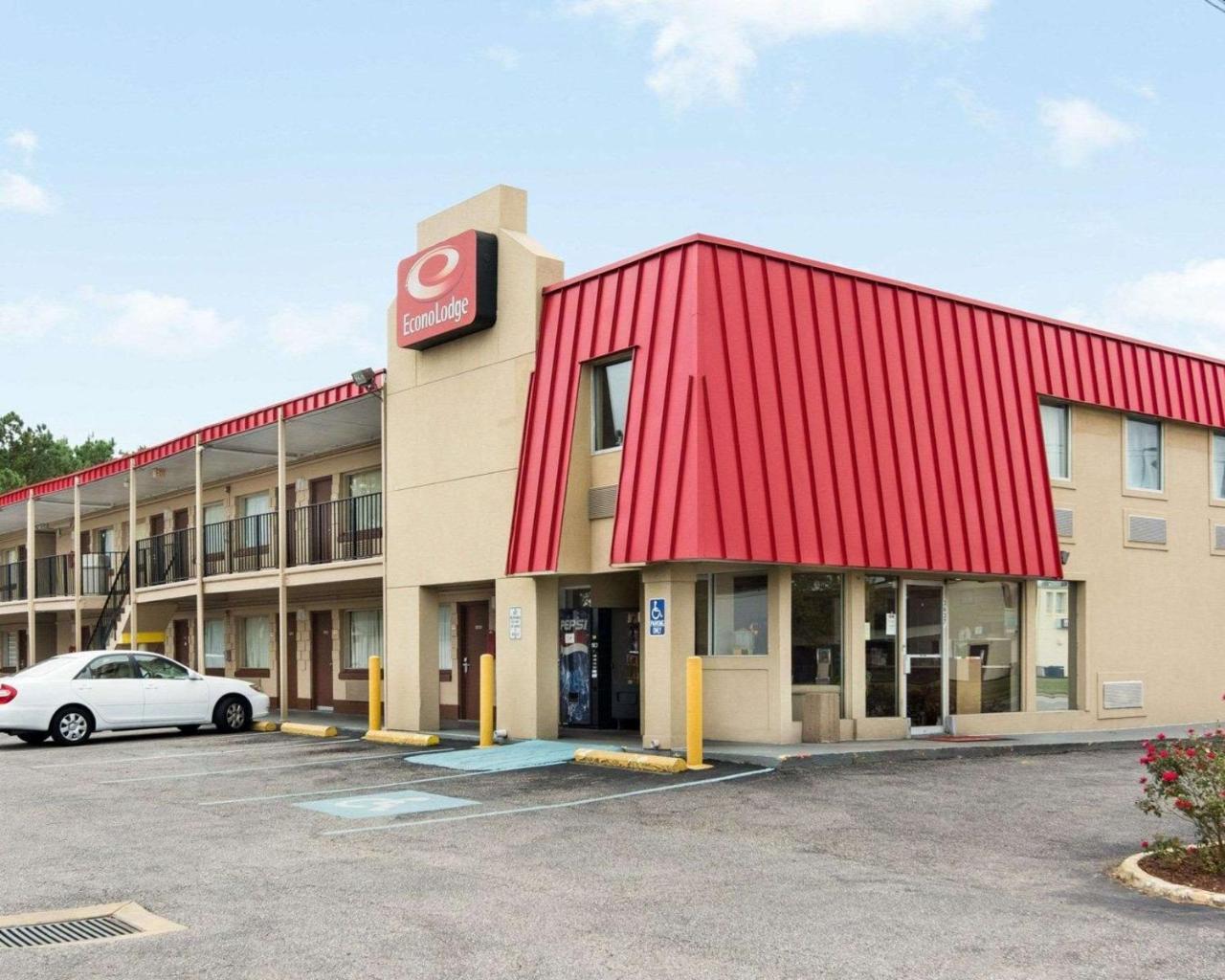 Econo Town Center