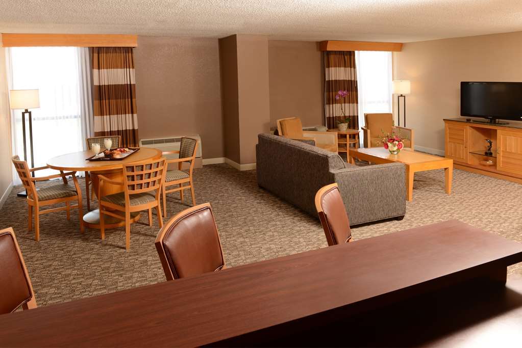 Doubletree By Hilton Virginia Hotel