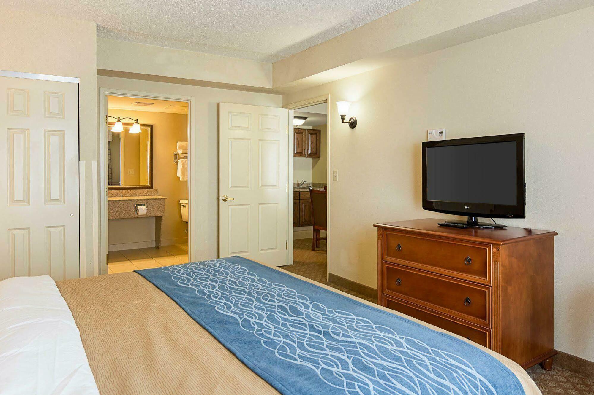 Comfort & Virginia - Norfolk Airport Hotel Virginia Beach