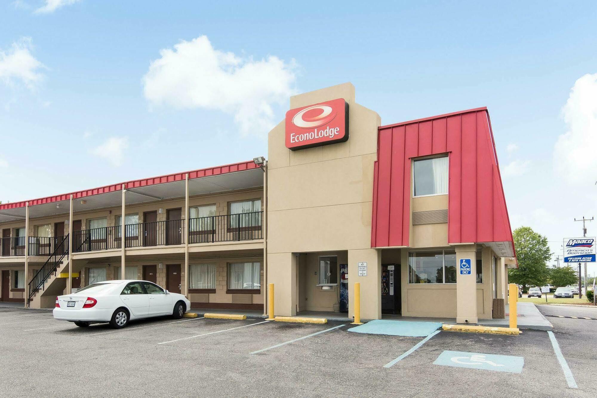 Econo Town Center Lodge
