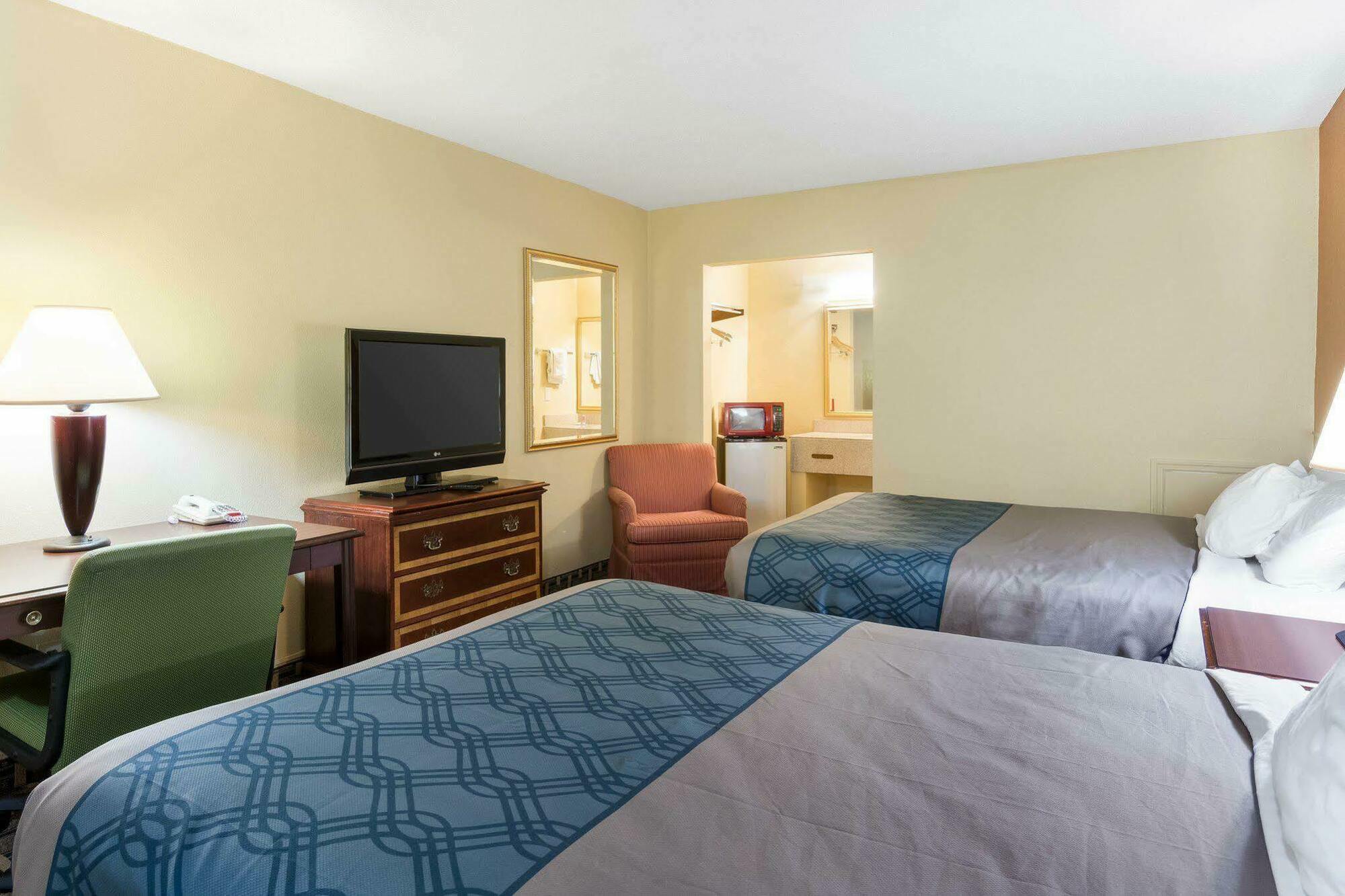 Lodge Econo Town Center Virginia Beach