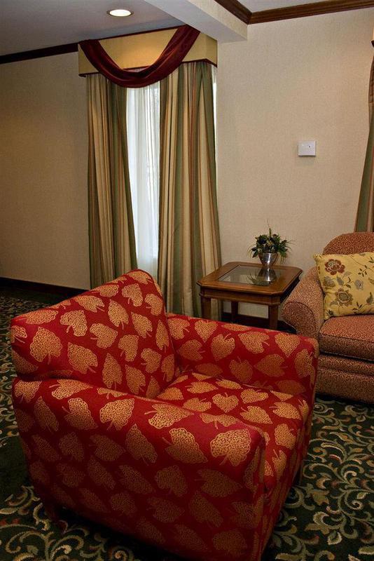Hotel 6 Virginia 2*