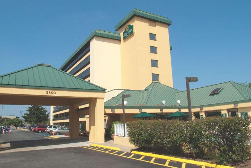 La Quinta By Wyndham Virginia Hotel