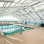 Ocean Sands Resort, Oceanfront, Virginia Beach By Vacatia