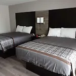 Travelodge By Wyndham Virginia Beach Bay Beach