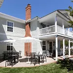 Inn At Old Beach