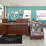 Howard Johnson By Wyndham Virginia Beach At The Beach