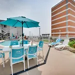 Chic Virginia Beach Retreat - Pool, Steps To Beach