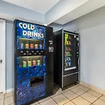 Econo Lodge Inn & Suites I-64 & Us 13