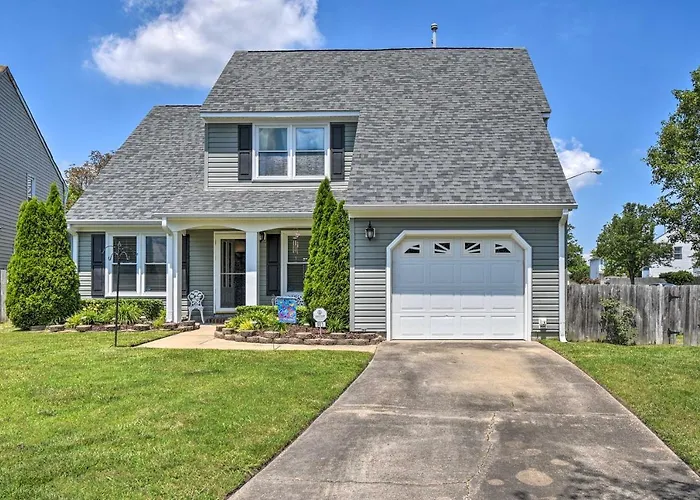 Virginia Beach Family House Less Than 1 Mi To Golf Club!
