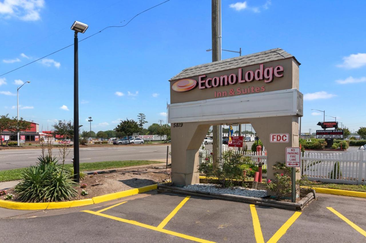 Econo & I-64 & Us 13 Hotel 2*
