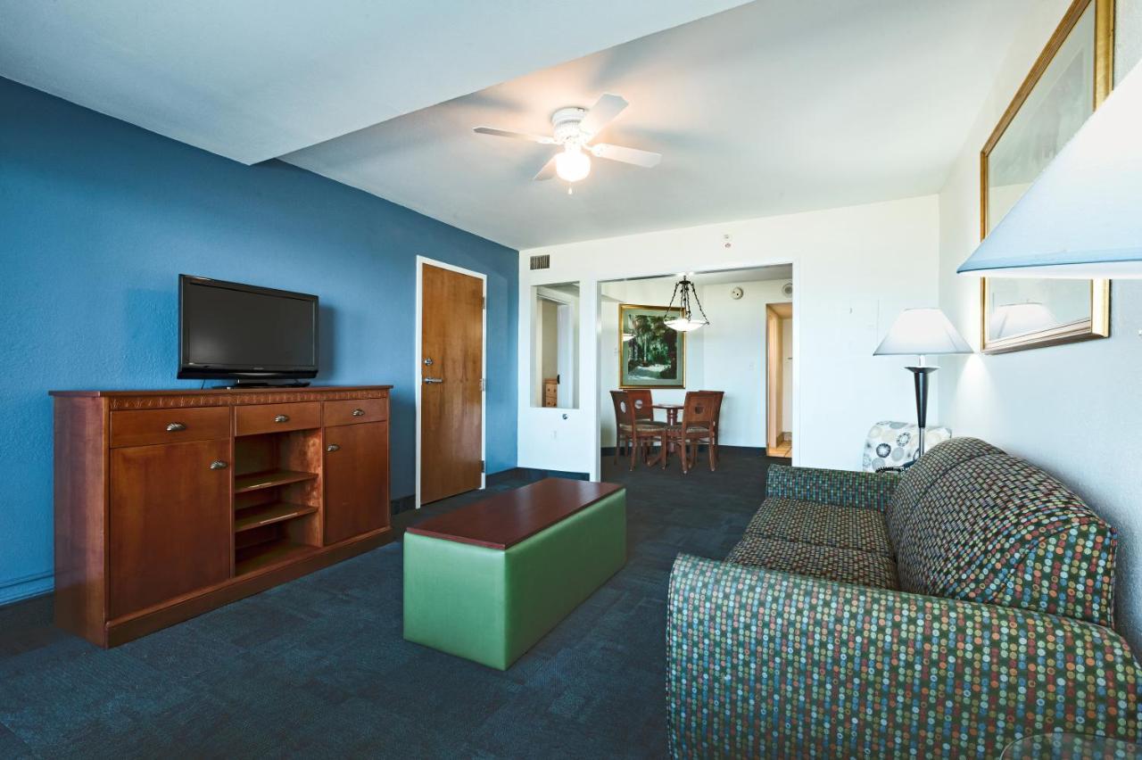 Resort Ocean Sands Resort, Oceanfront, Virginia By Vacatia Virginia Beach