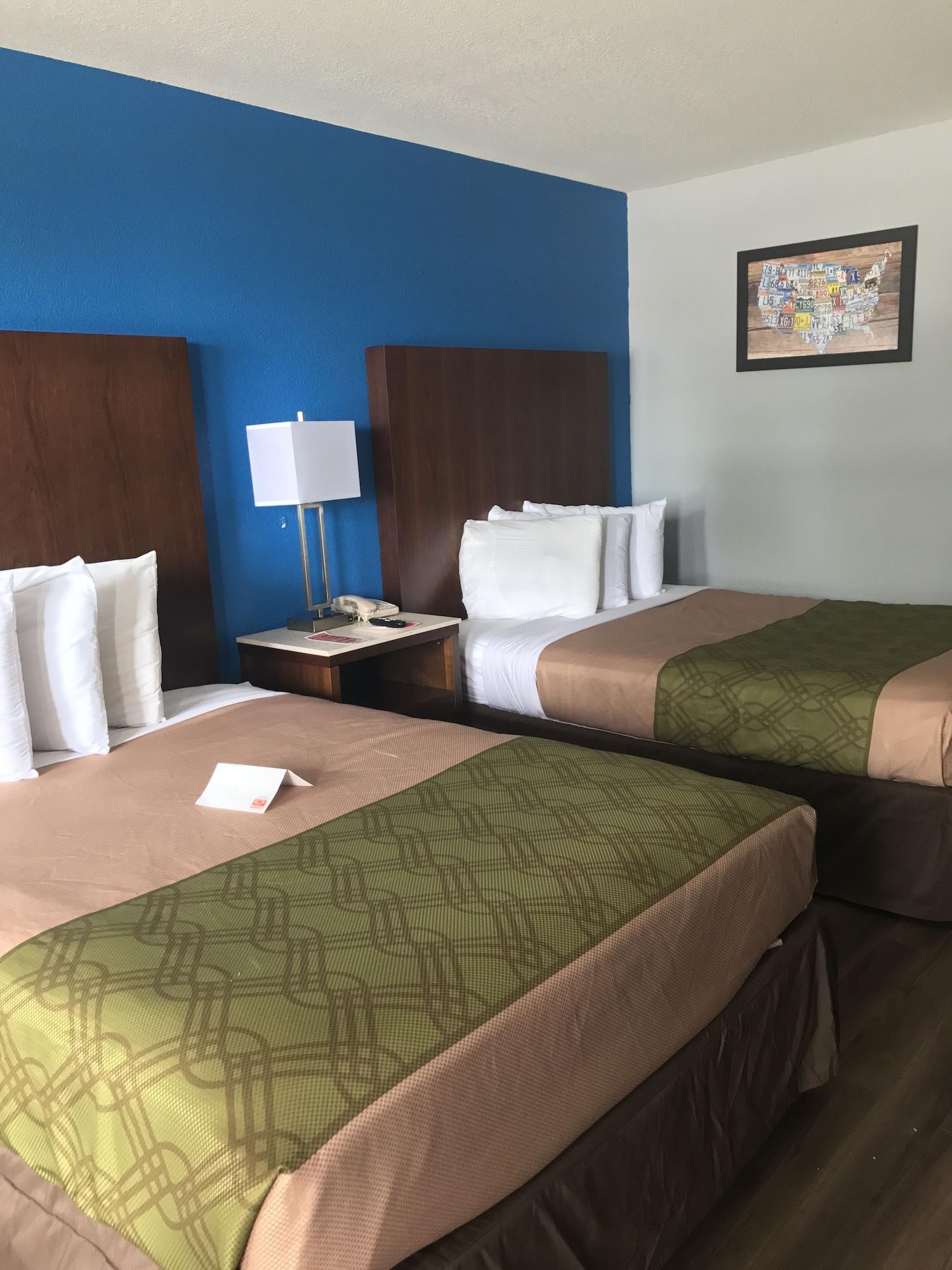 Econo & I-64 & Us 13 Hotel