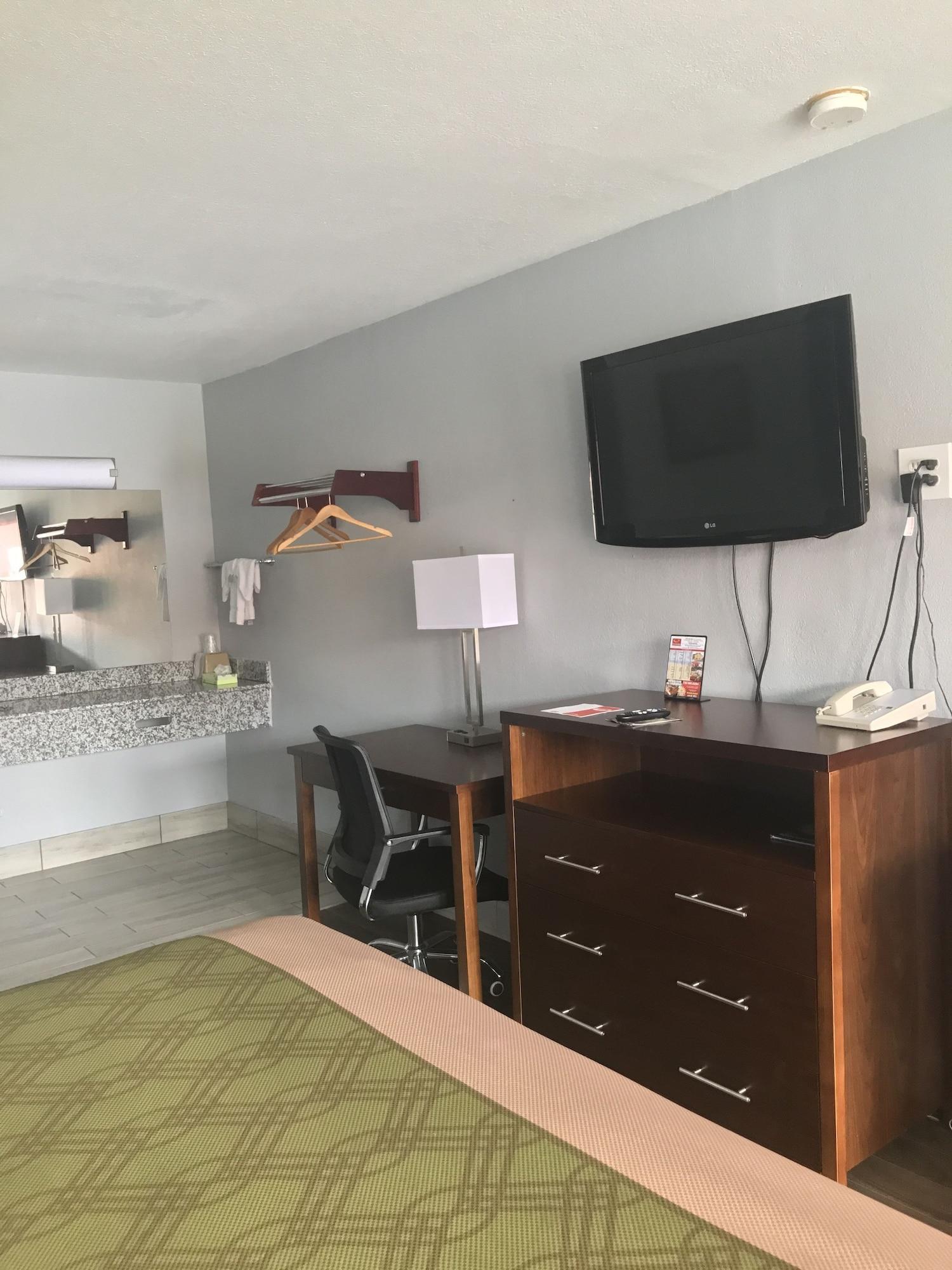 Econo & I-64 & Us 13 Hotel Virginia Beach