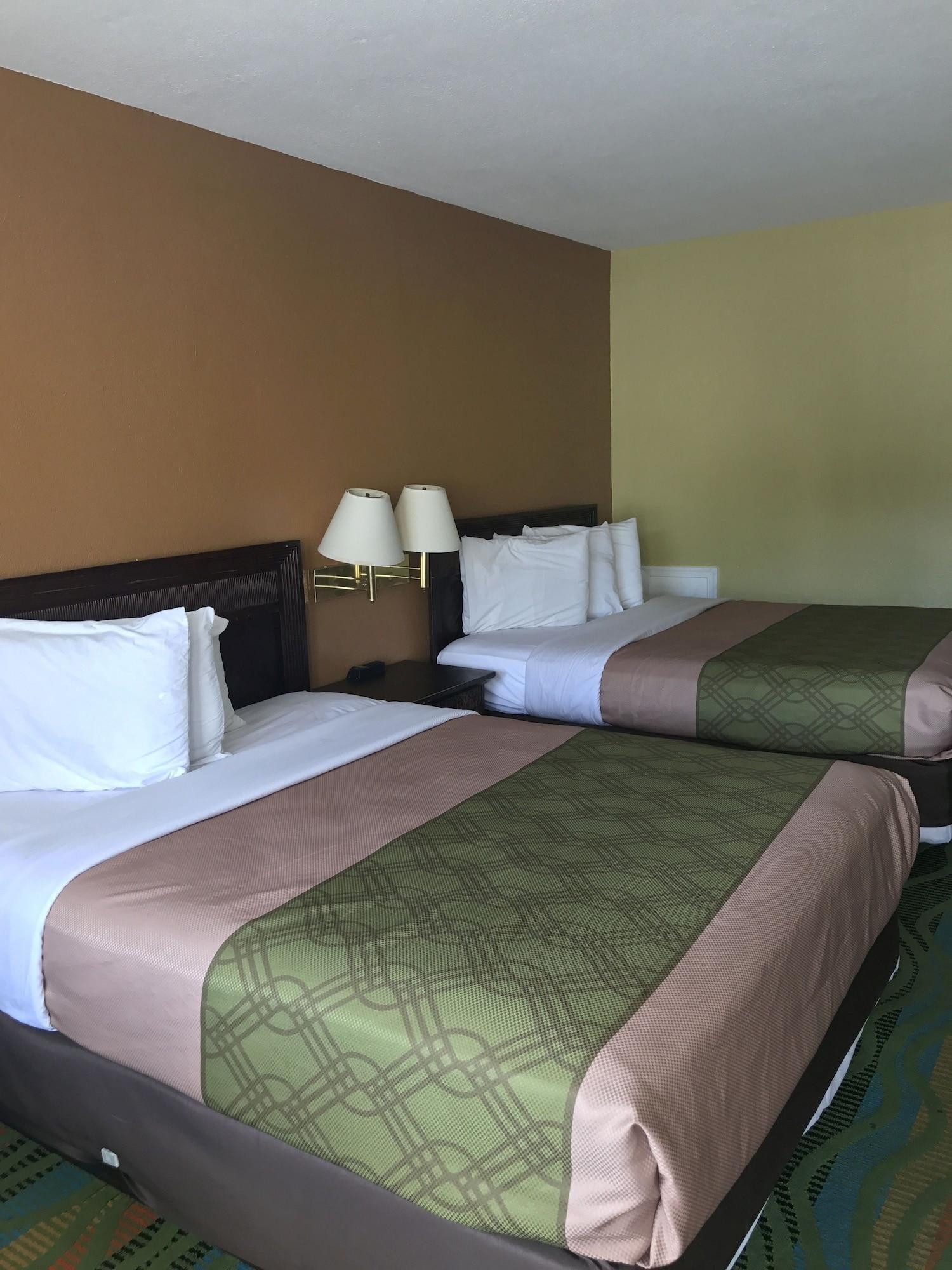 Hotel Econo & I-64 & Us 13 2*