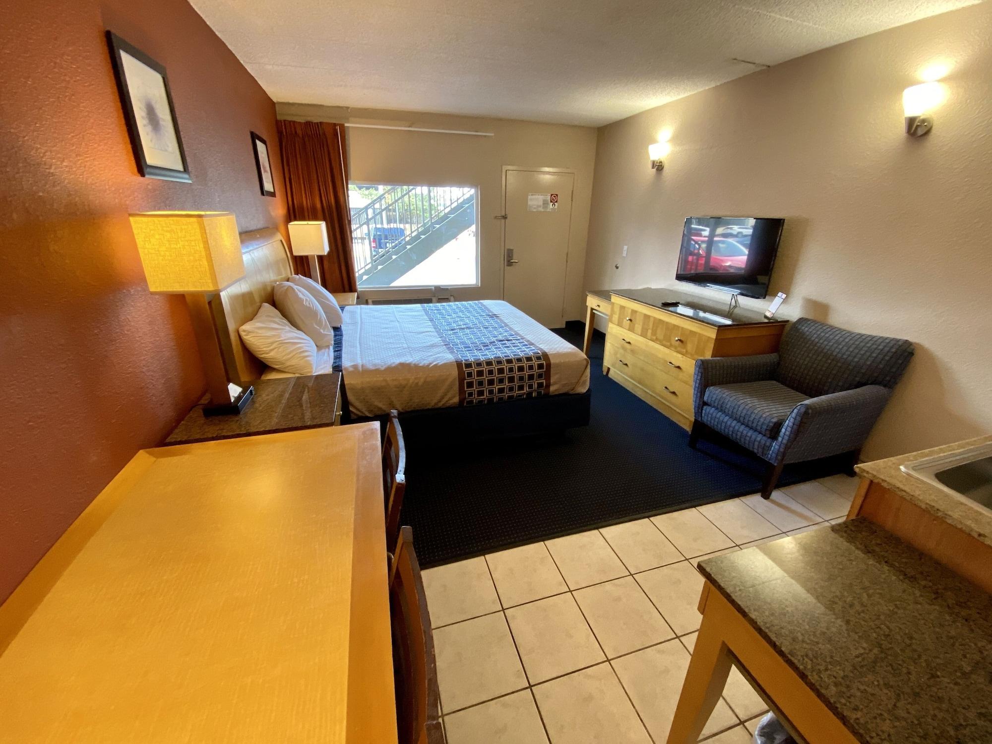 Hotel Breeze & Suites, Virginia Beach