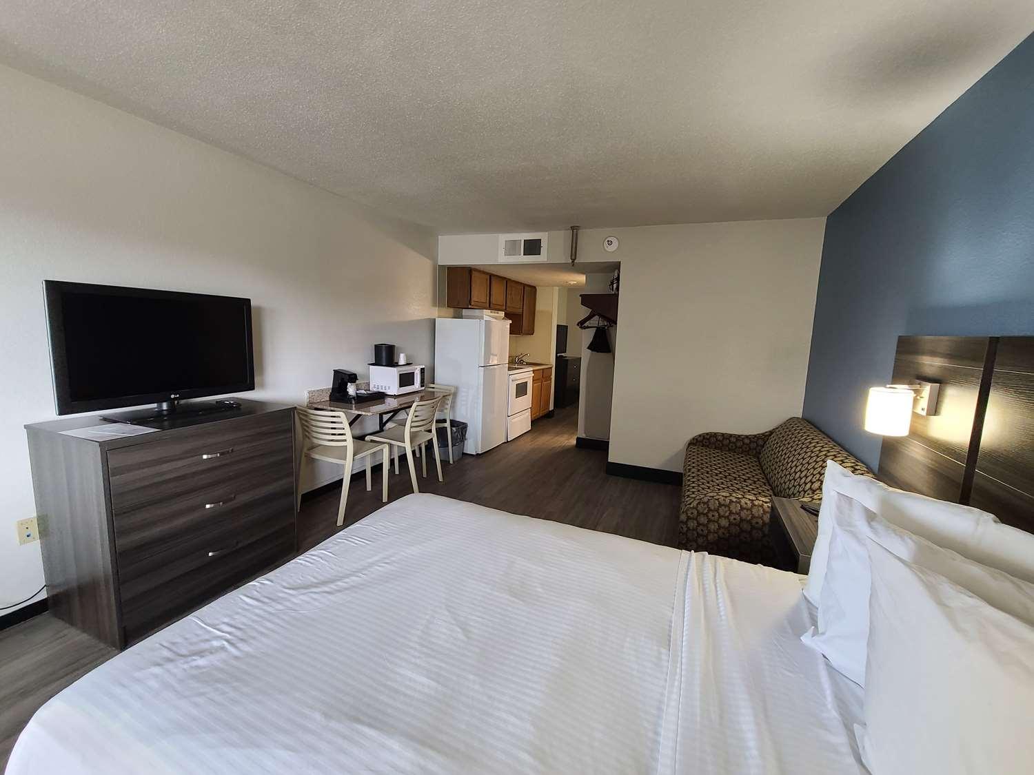 Surestay By Western Virginia Royal Clipper Hotel Virginia Beach