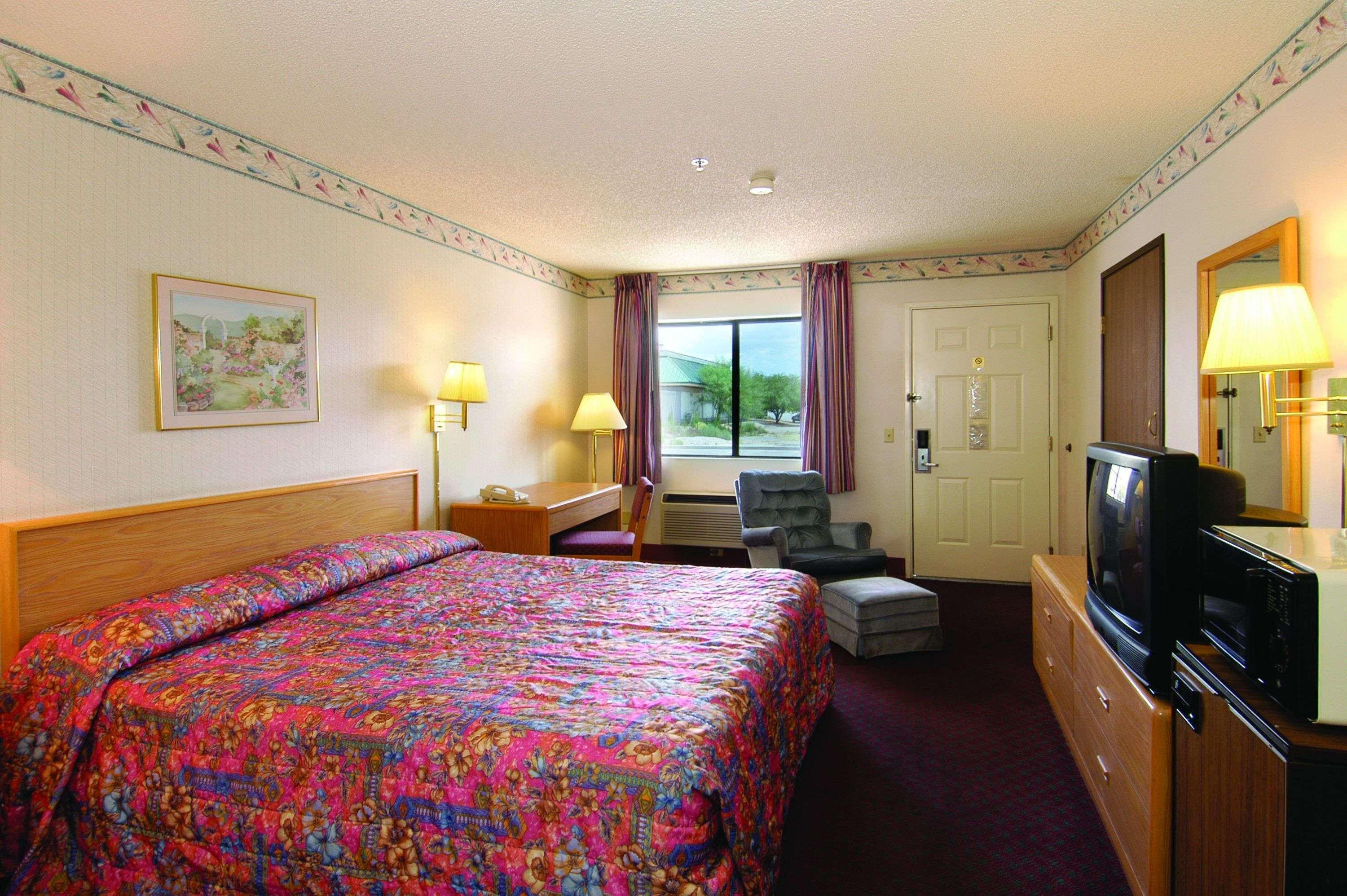 Hotel Travelodge By Wyndham Virginia Bay 2*