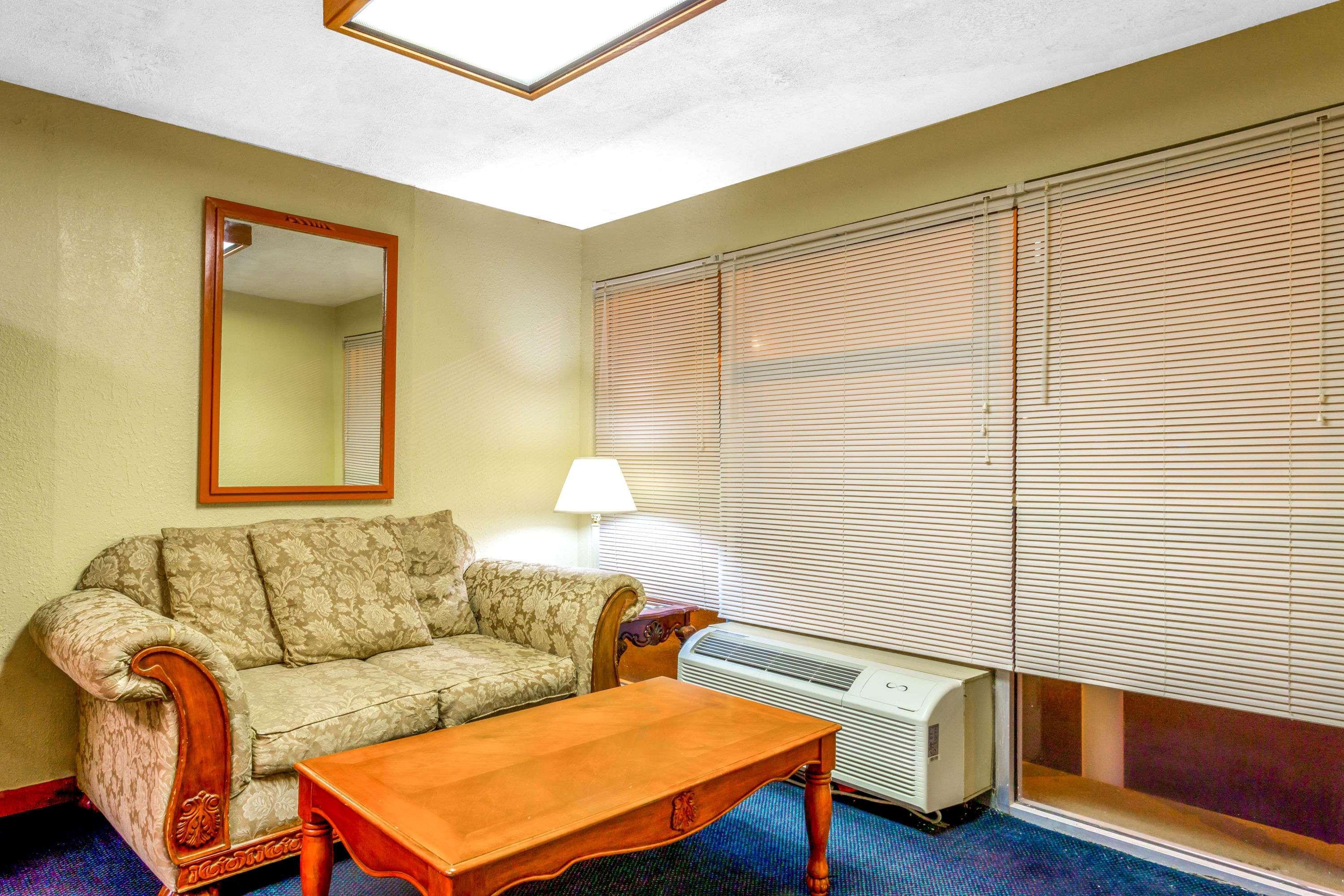 Travelodge By Wyndham Virginia Bay Hotel Virginia Beach