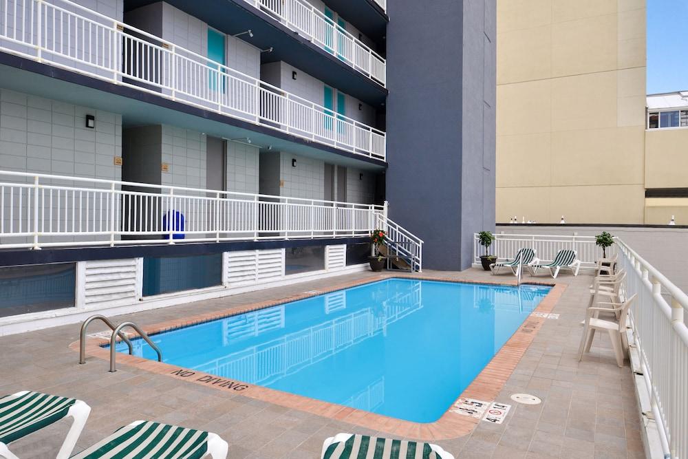 Hotel Surestay By Western Virginia Oceanfront