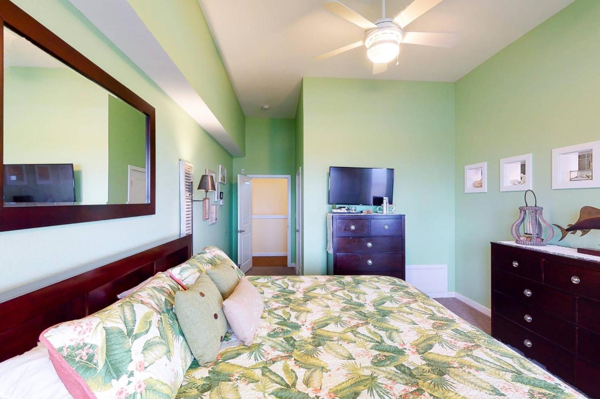 Sojourn's Penthouse 4 Bedroom Sanctuary Holiday home *